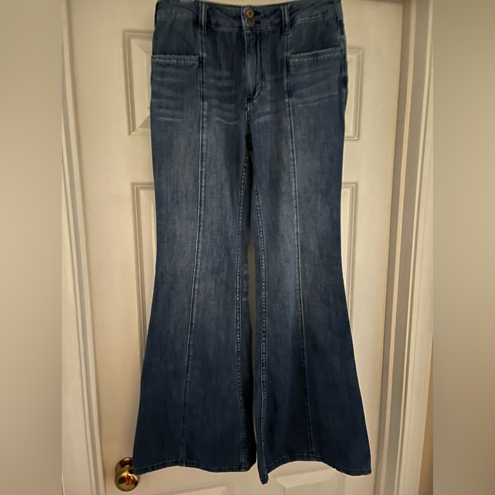 Pilcro Anthro Wide Leg Jeans – Seam Detail / Flare 
Size 24 / 4